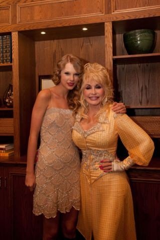 Taylor Swift — October 9 - Grand Ole Opry 85th Birthday Bash — photo 22