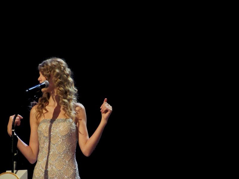 Taylor Swift — October 9 - Grand Ole Opry 85th Birthday Bash — photo 25