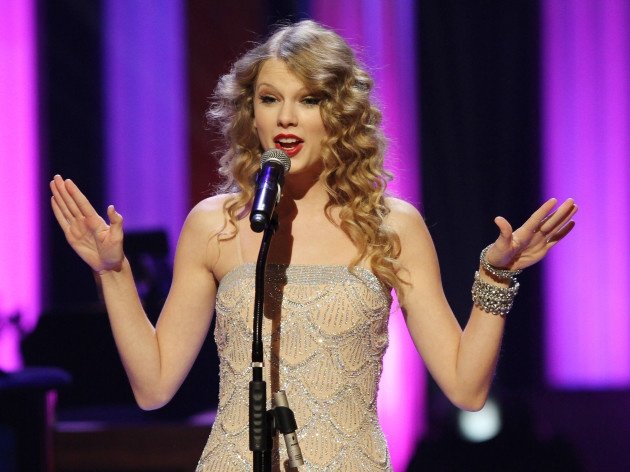 Taylor Swift — October 9 - Grand Ole Opry 85th Birthday Bash — photo 39