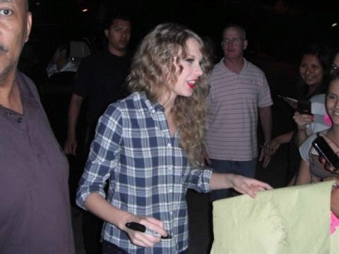 Taylor Swift — January 21 - Allure of the Seas — photo 10