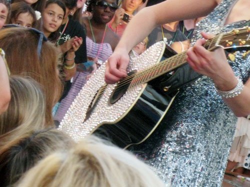 Taylor Swift — January 21 - Allure of the Seas — photo 20