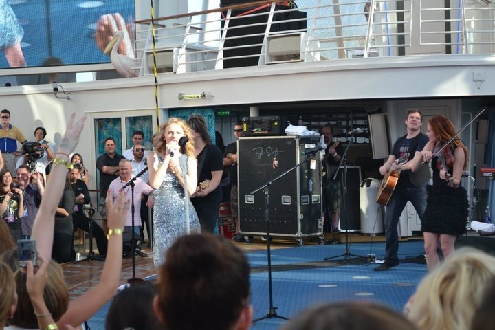Taylor Swift — January 21 - Allure of the Seas — photo 39