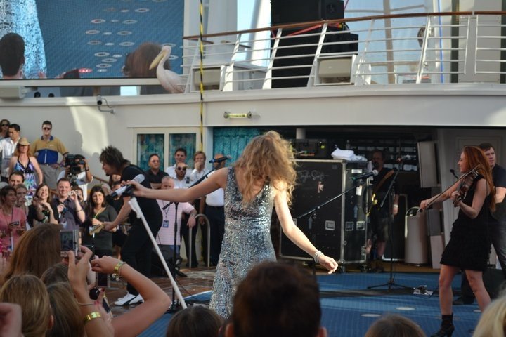 Taylor Swift — January 21 - Allure of the Seas — photo 46