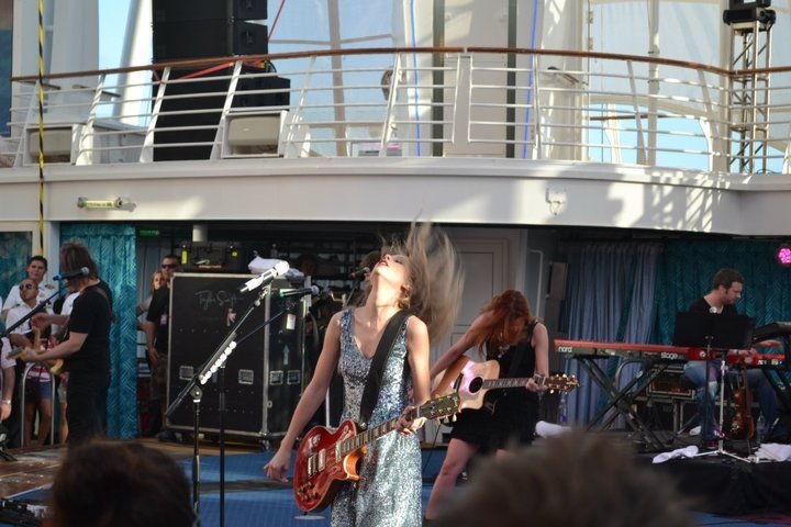 Taylor Swift — January 21 - Allure of the Seas — photo 96