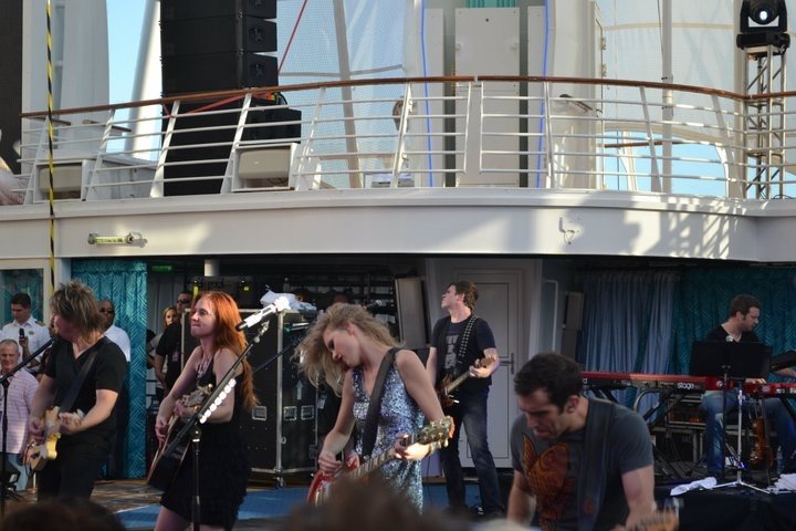 Taylor Swift — January 21 - Allure of the Seas — photo 102