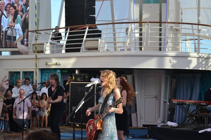 Taylor Swift — January 21 - Allure of the Seas — photo 110