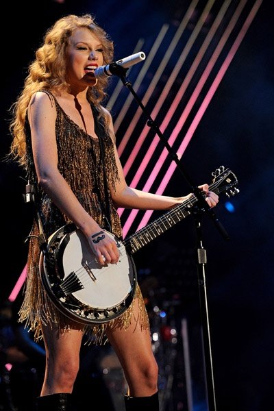 Taylor Swift — June 12 - CMA Music Festival — photo 13