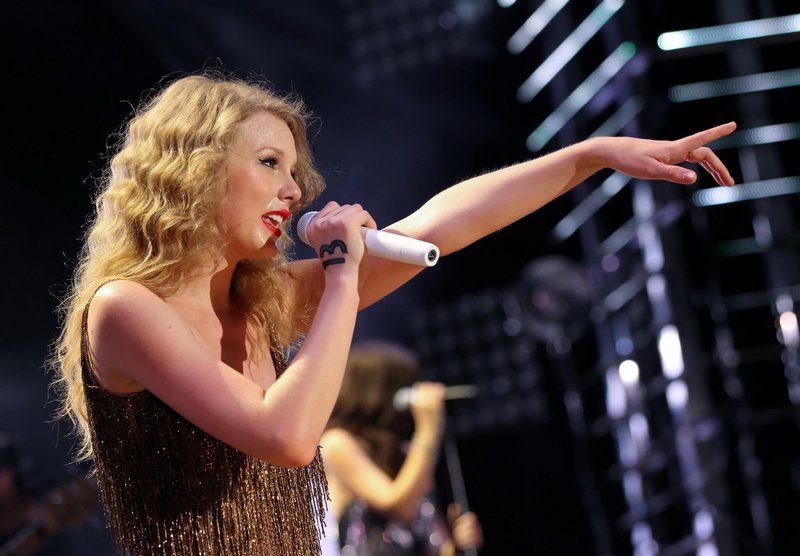 Taylor Swift — June 12 - CMA Music Festival — photo 93