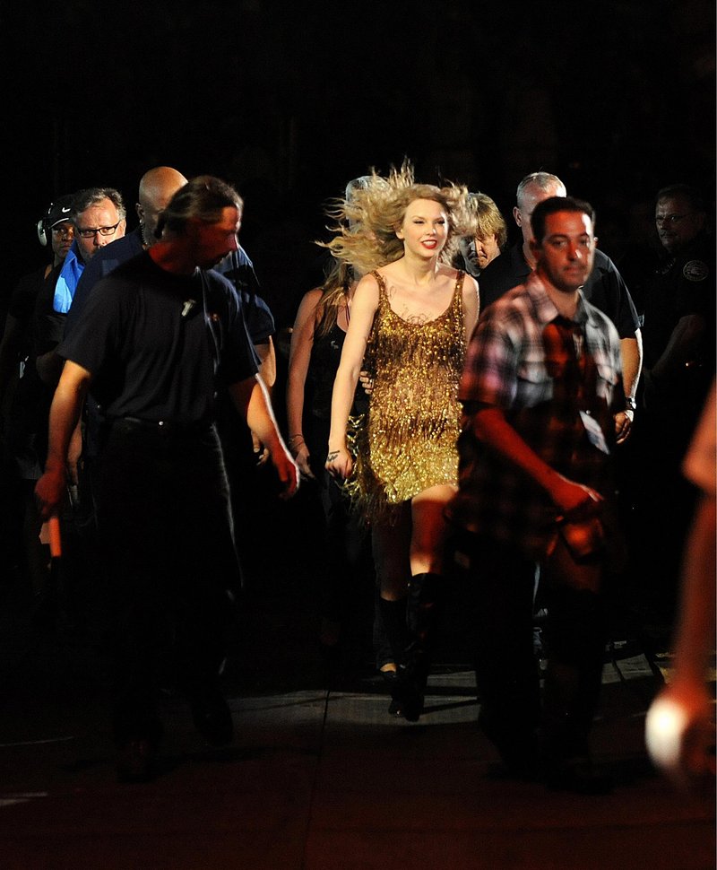 Taylor Swift — June 12 - CMA Music Festival — photo 102