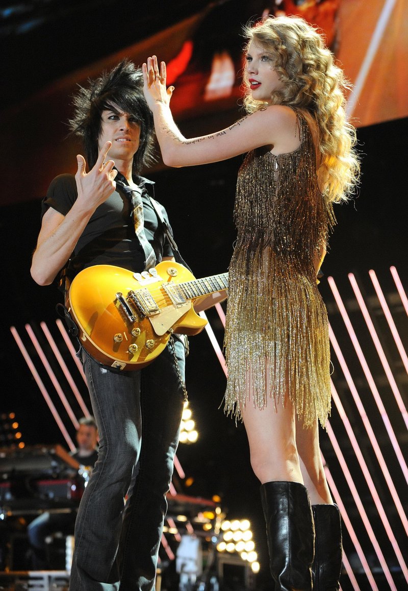 Taylor Swift — June 12 - CMA Music Festival — photo 133