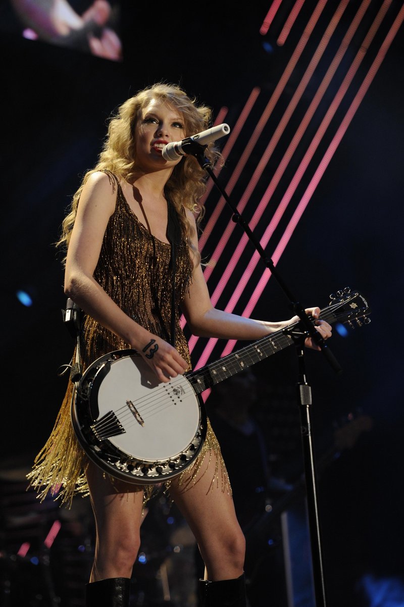 Taylor Swift — June 12 - CMA Music Festival — photo 142