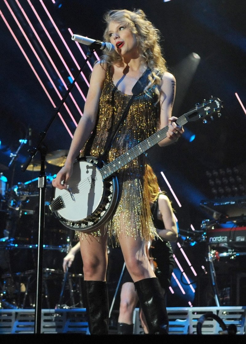 Taylor Swift — June 12 - CMA Music Festival — photo 170