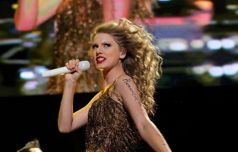Taylor Swift — June 12 - CMA Music Festival — photo 185