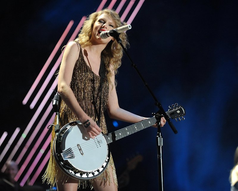 Taylor Swift — June 12 - CMA Music Festival — photo 186
