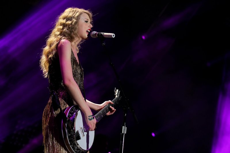 Taylor Swift — June 12 - CMA Music Festival — photo 192