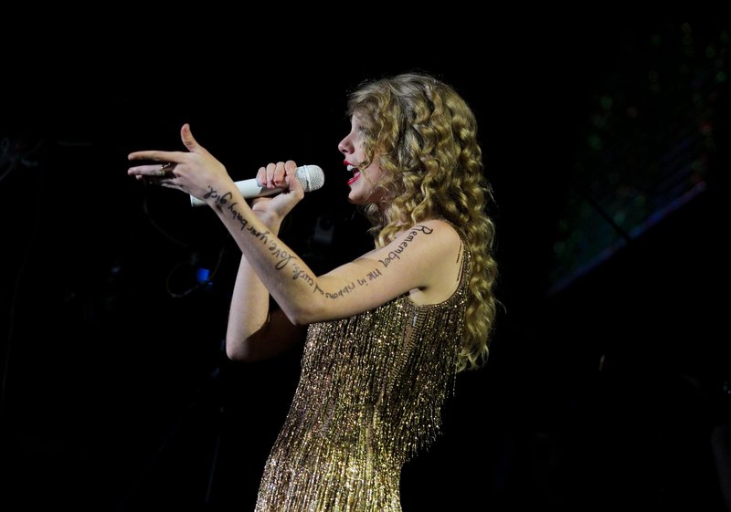 Taylor Swift — June 12 - CMA Music Festival — photo 193