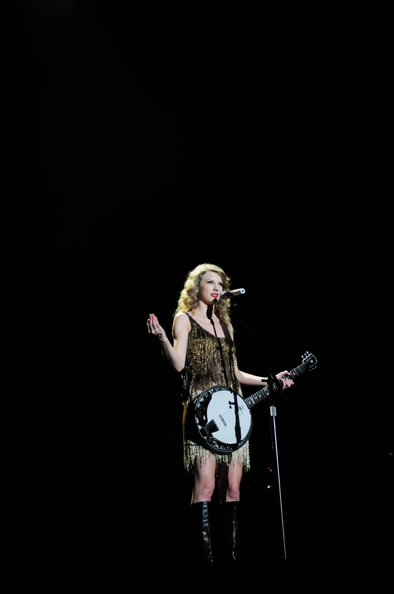 Taylor Swift — June 12 - CMA Music Festival — photo 197