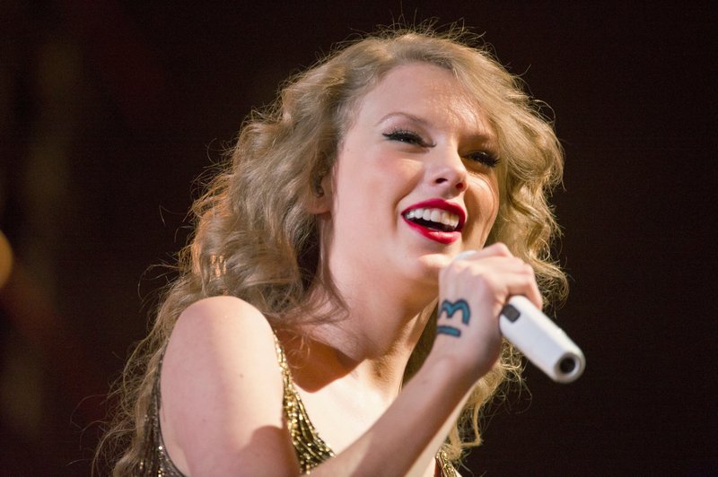 Taylor Swift — June 12 - CMA Music Festival — photo 203