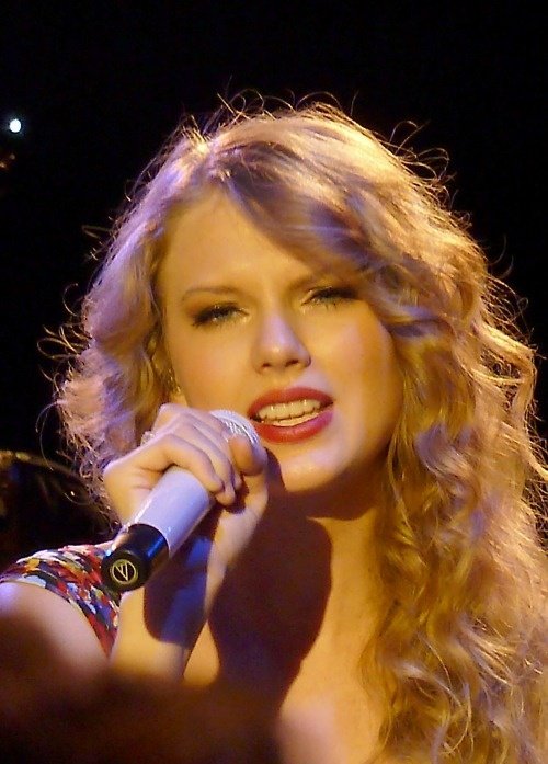 Taylor Swift — March 23 - Abbey Road Studios — photo 10