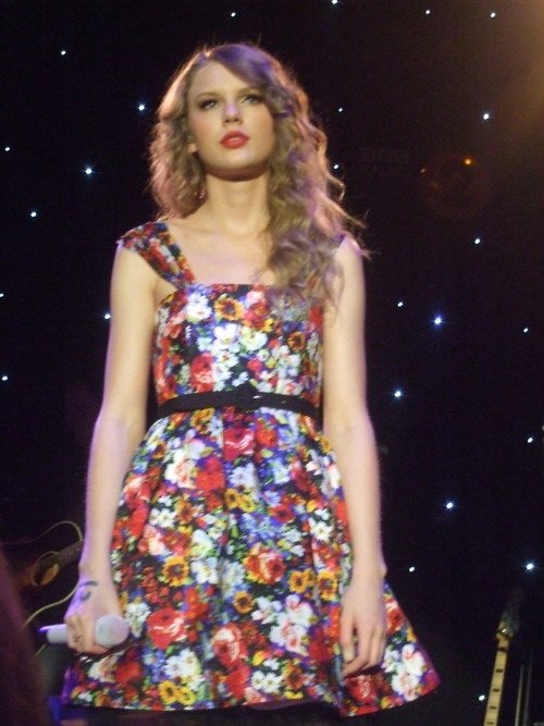 Taylor Swift — March 23 - Abbey Road Studios — photo 23
