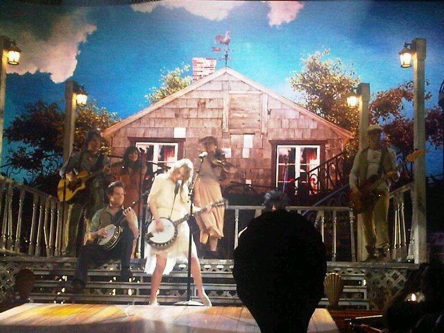 Taylor Swift — May 21 - Speak Now... Help Now! — photo 5