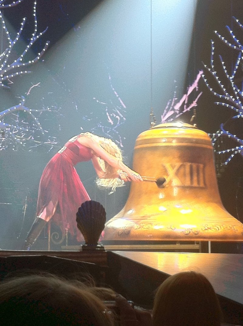 Taylor Swift — May 21 - Speak Now... Help Now! — photo 15