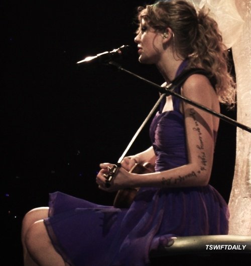 Taylor Swift — May 21 - Speak Now... Help Now! — photo 68