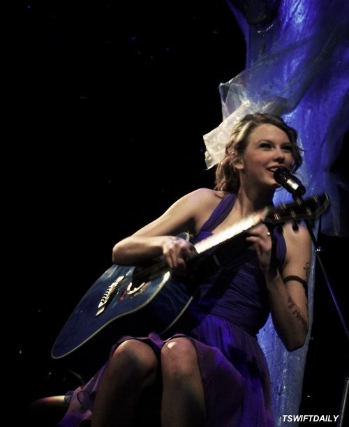 Taylor Swift — May 21 - Speak Now... Help Now! — photo 70