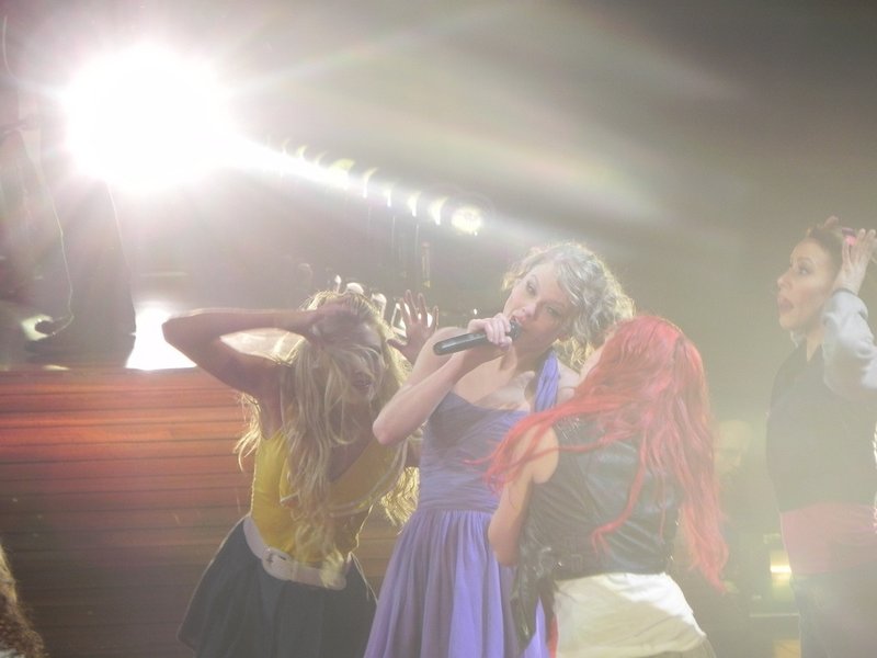 Taylor Swift — May 21 - Speak Now... Help Now! — photo 83