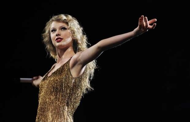 Taylor Swift — May 21 - Speak Now... Help Now! — photo 103
