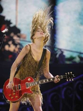 Taylor Swift — May 21 - Speak Now... Help Now! — photo 104