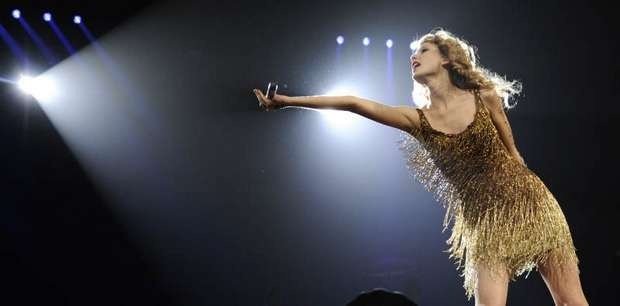 Taylor Swift — May 21 - Speak Now... Help Now! — photo 107