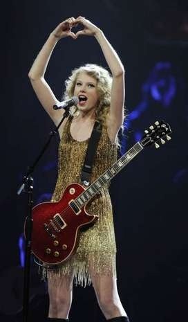 Taylor Swift — May 21 - Speak Now... Help Now! — photo 113