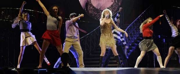 Taylor Swift — May 21 - Speak Now... Help Now! — photo 117