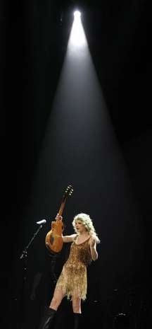 Taylor Swift — May 21 - Speak Now... Help Now! — photo 118