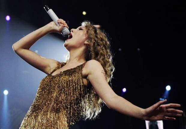 Taylor Swift — May 21 - Speak Now... Help Now! — photo 121