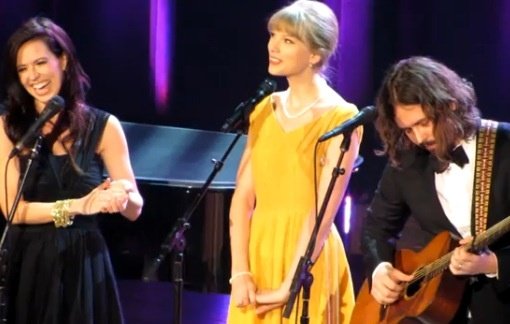 Taylor Swift — January 12 - Ryman Auditorium — photo 2