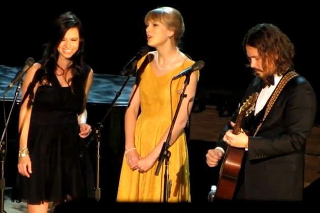 Taylor Swift — January 12 - Ryman Auditorium — photo 3