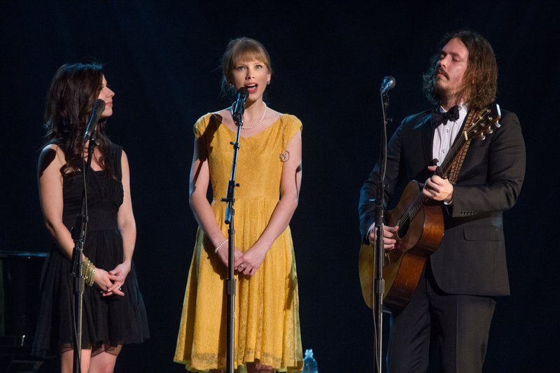 Taylor Swift — January 12 - Ryman Auditorium — photo 10