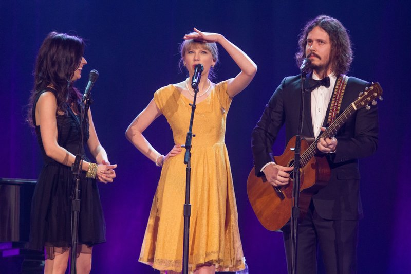 Taylor Swift — January 12 - Ryman Auditorium — photo 11