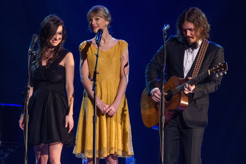 Taylor Swift — January 12 - Ryman Auditorium — photo 15