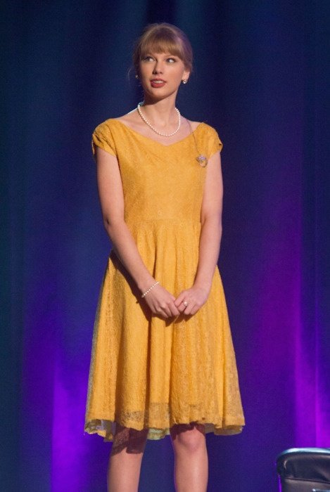 Taylor Swift — January 12 - Ryman Auditorium — photo 17