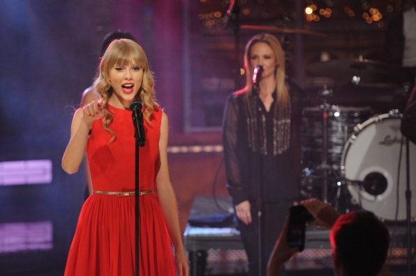 Taylor Swift — October 23 - Live on Letterman — photo 9