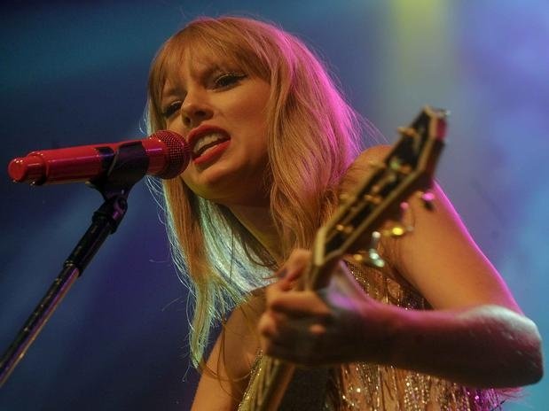 Taylor Swift — September 13 - Pocket Show — photo 9