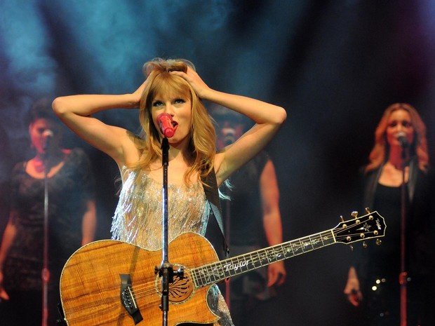Taylor Swift — September 13 - Pocket Show — photo 19