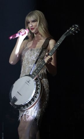 Taylor Swift — September 13 - Pocket Show — photo 33