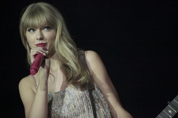 Taylor Swift — September 13 - Pocket Show — photo 35