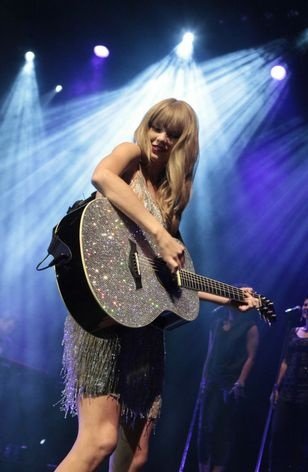 Taylor Swift — September 13 - Pocket Show — photo 44