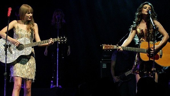 Taylor Swift — September 13 - Pocket Show — photo 48