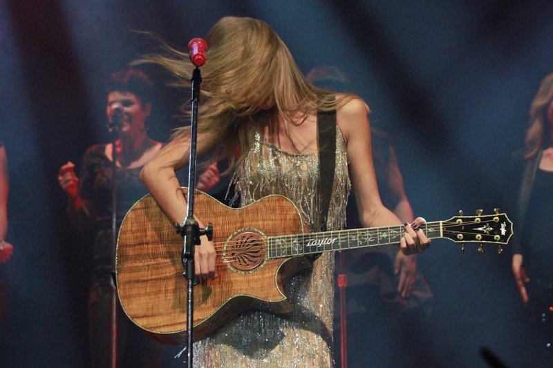 Taylor Swift — September 13 - Pocket Show — photo 61